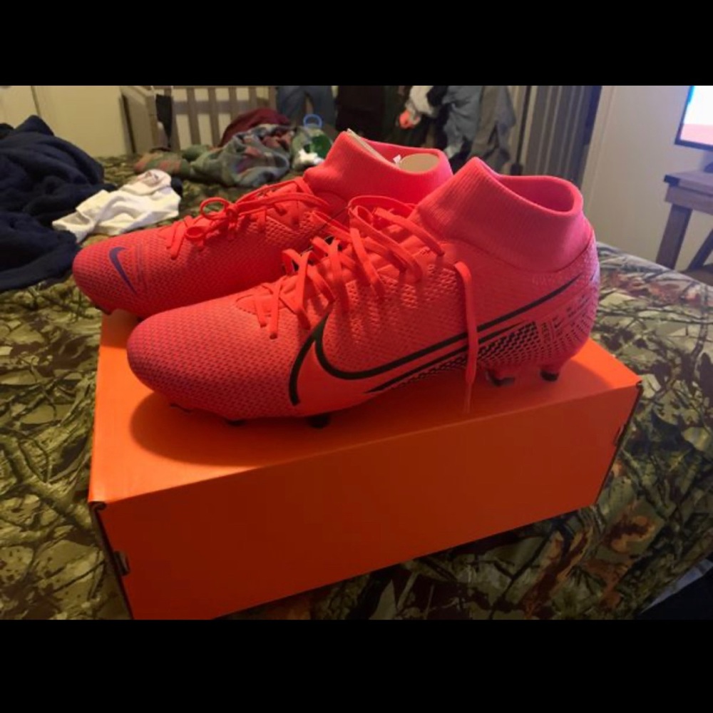 Mercurial superfly 7